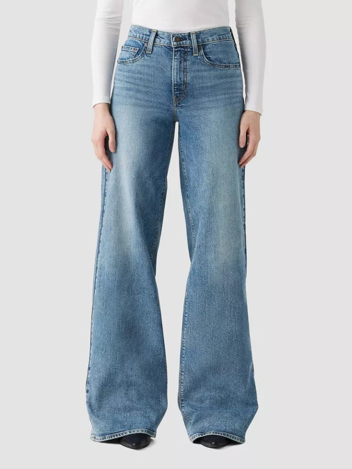 Levi's Women 728 High-Rise Wide-Leg Stretch Jeans - Effortless Style and Comfort!