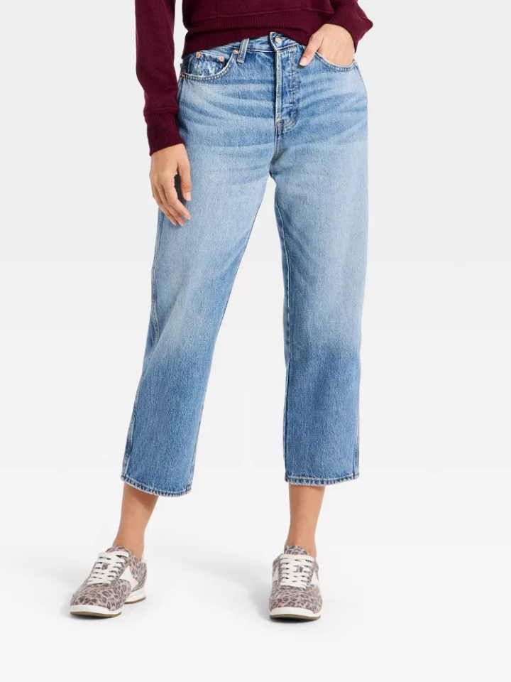 Stylish Mid-Rise Boyfriend Jeans for Women - Ultimate Comfort & Versatility