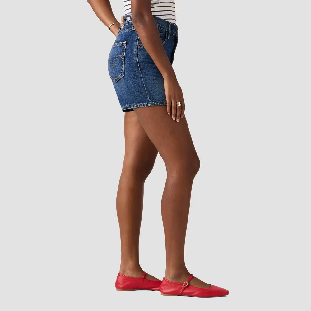 Levi's Stylish Cinch Mid-Thigh Shorts for Women - Image 9