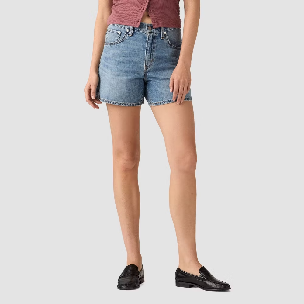 Levi's Stylish Cinch Mid-Thigh Shorts for Women